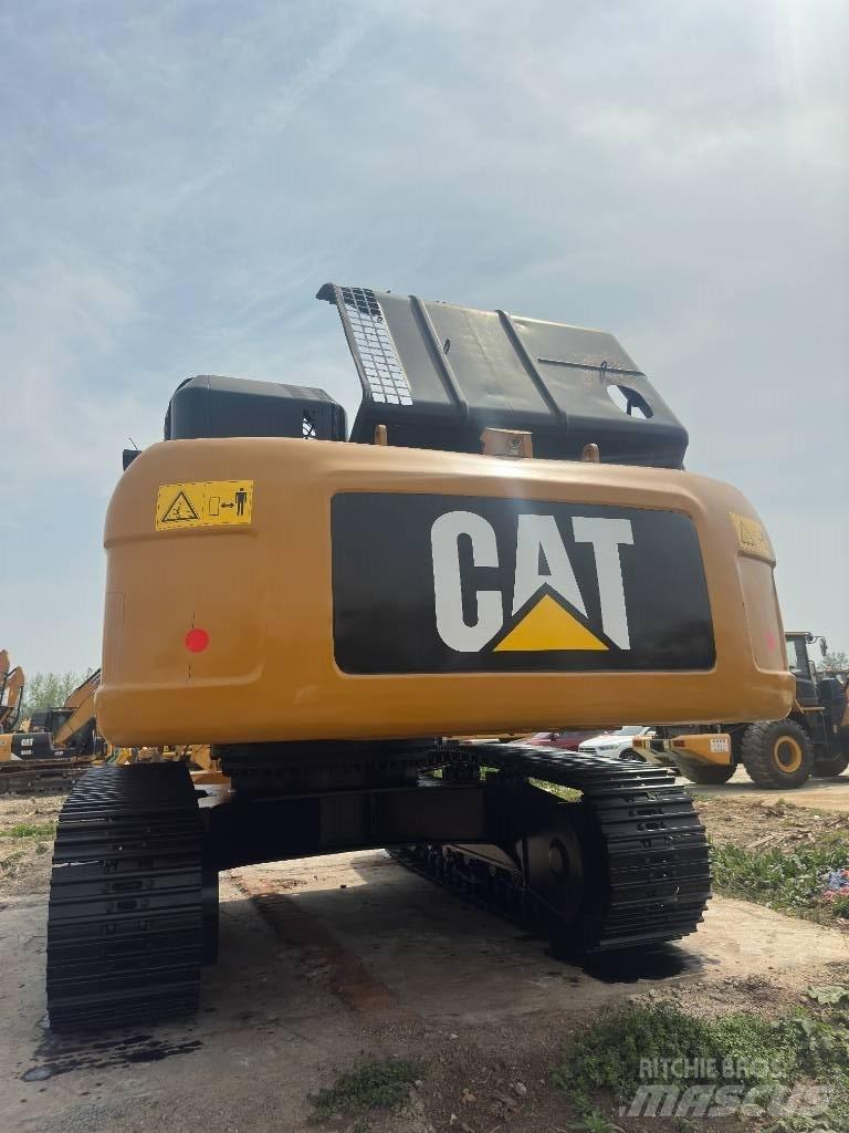 CAT 330 D2 Pásová rýpadla