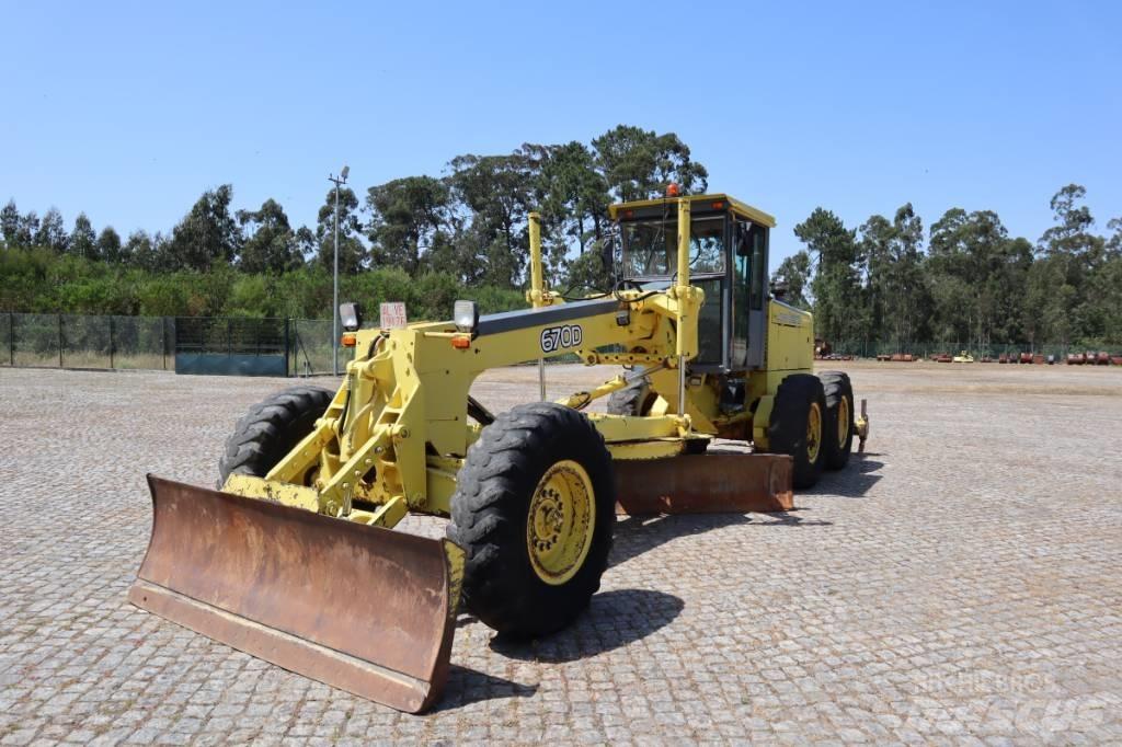 John Deere 670B Grejdry