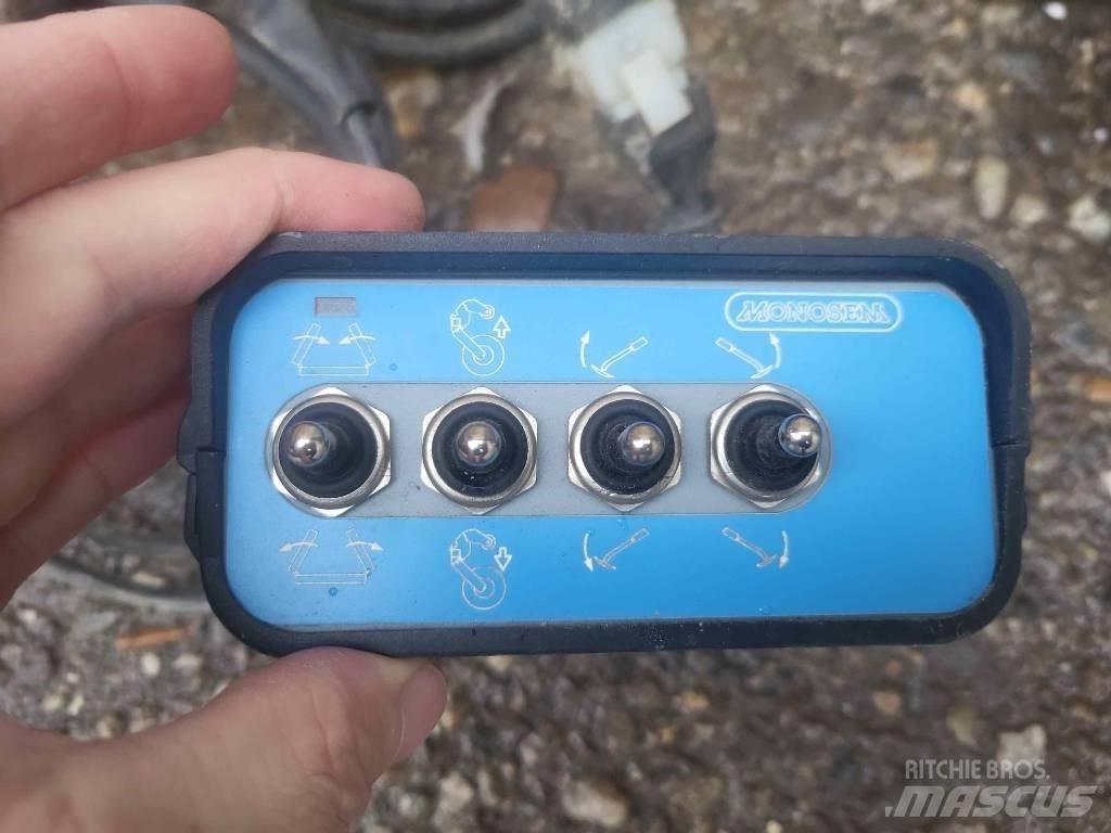 Monosem NX 8R Přesné secí stroje