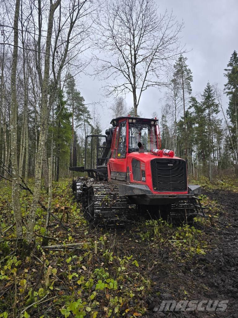Komatsu 875 Vyvážecí traktory