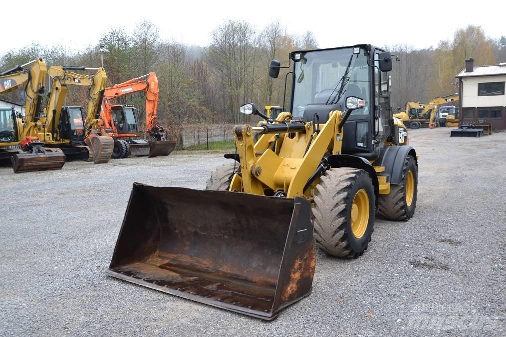 CAT 908 H 2 Kolové nakladače