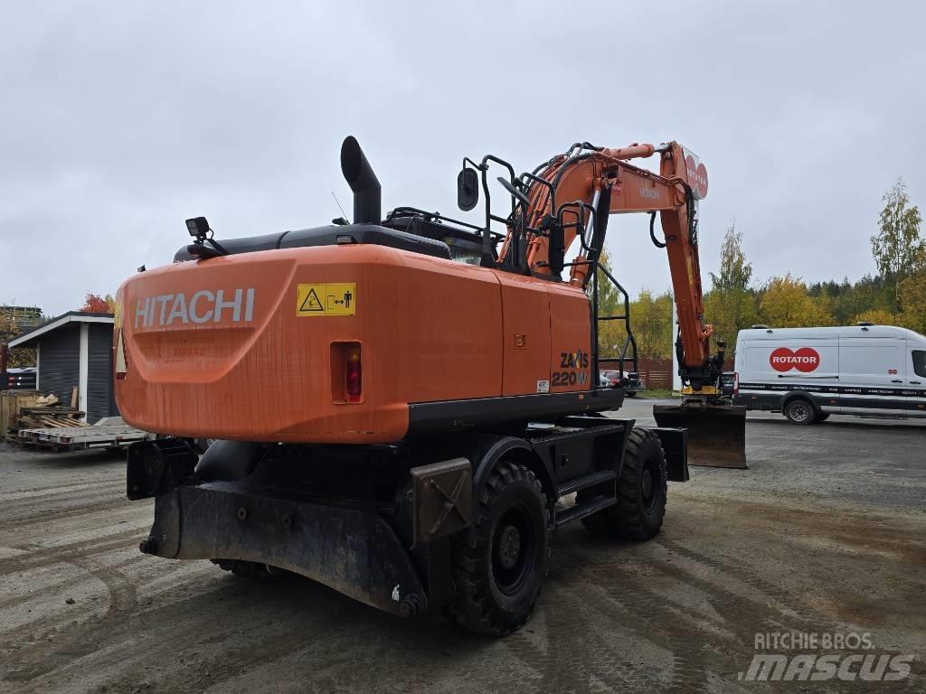 Hitachi ZX 220W-5 Kolová rýpadla