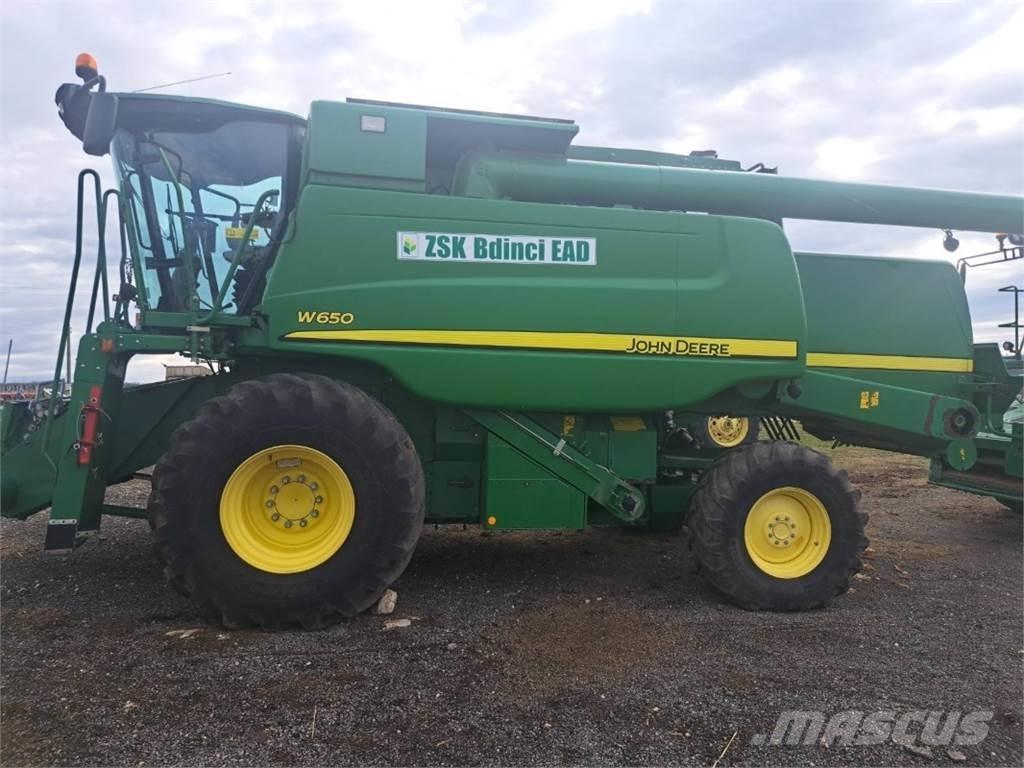 John Deere W650 Sklízecí mlátičky