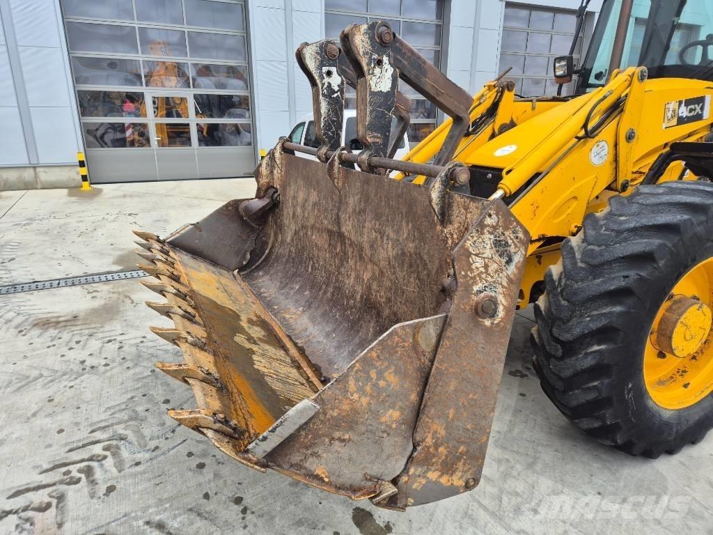 JCB 4CX Rýpadlo-nakladače