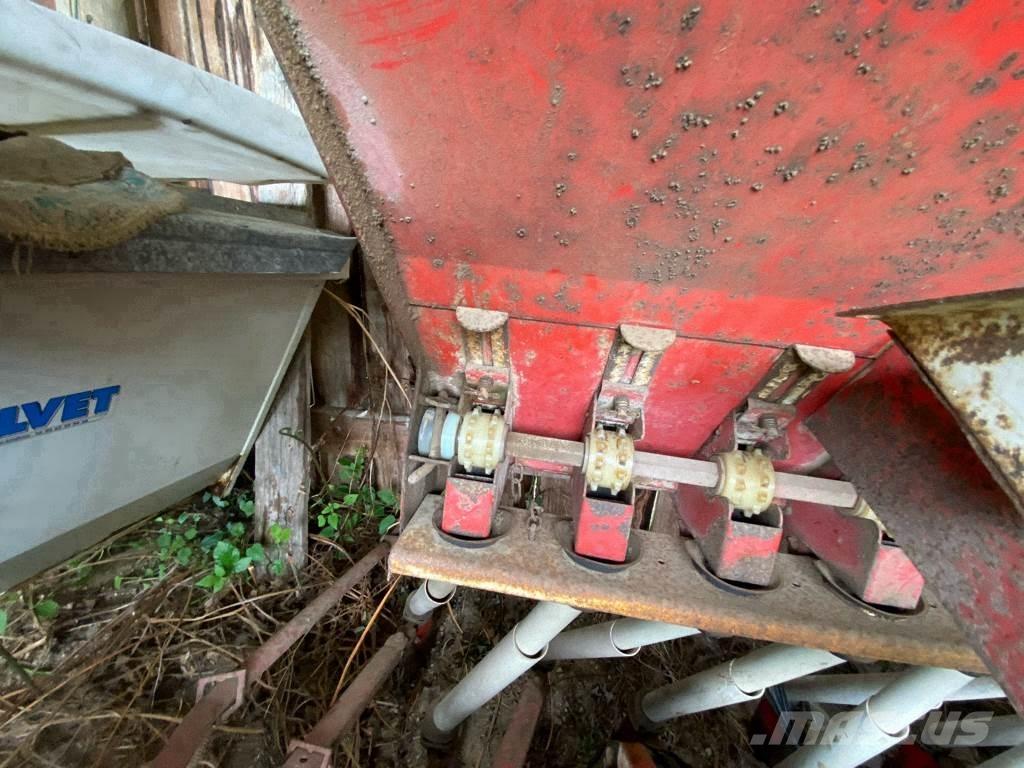 Roger 3m Mechanické secí stroje