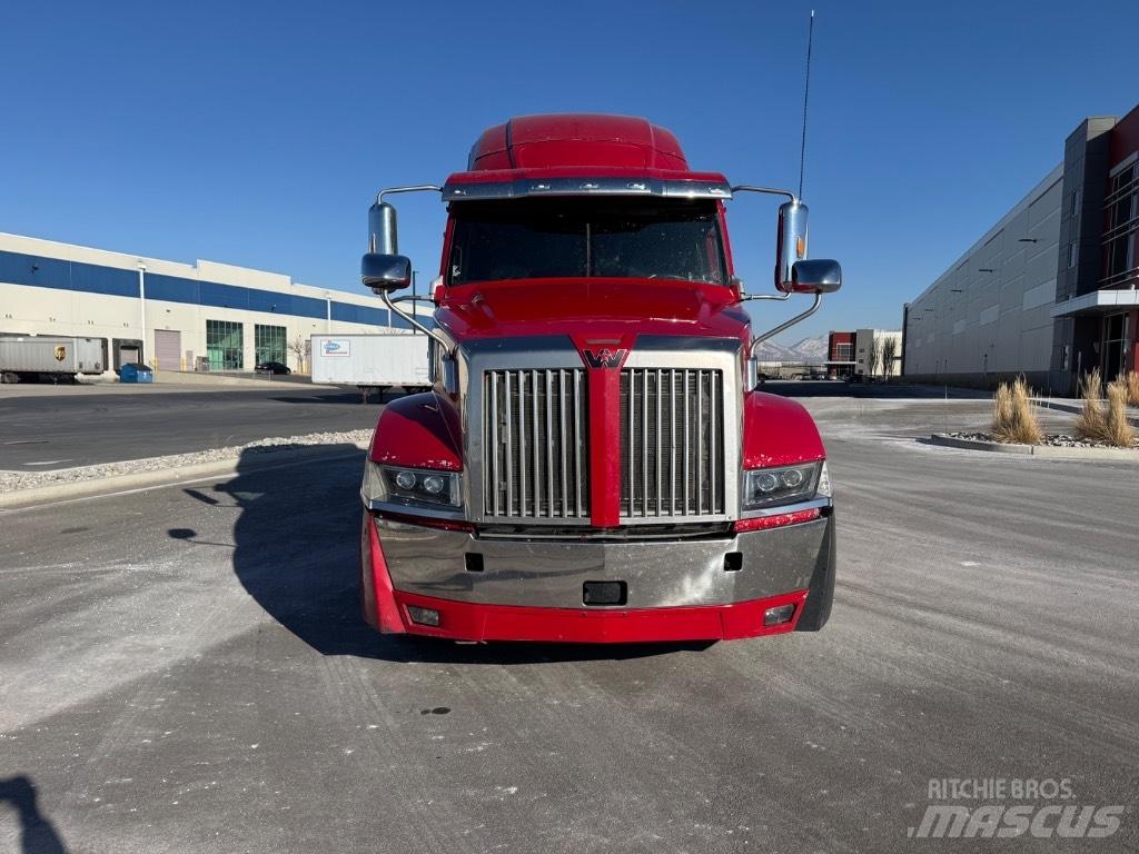 Western Star 5700 XE Tahače