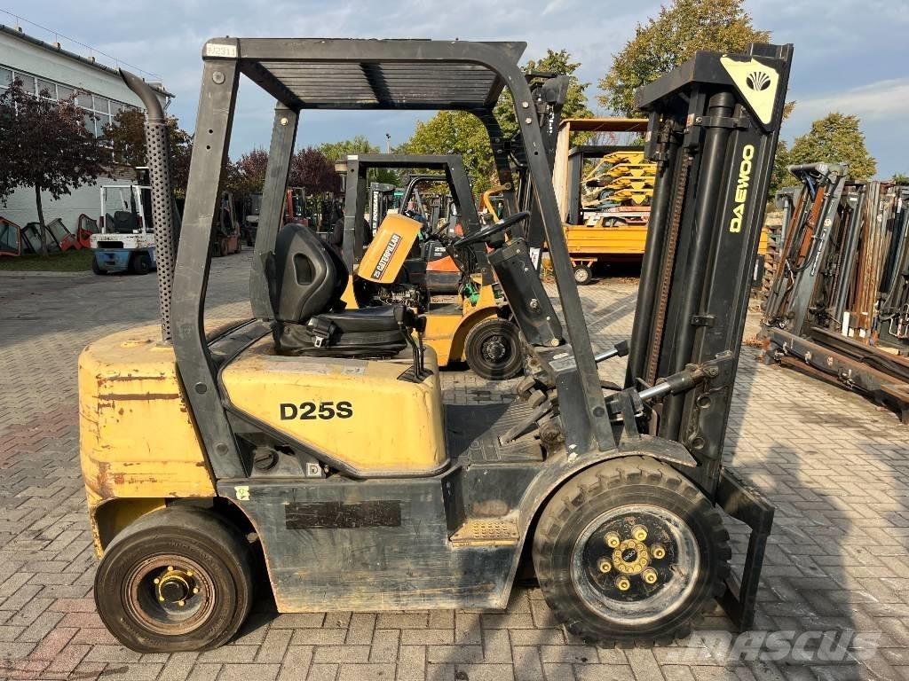 Daewoo D25S3 V-2311 Dieselové vozíky