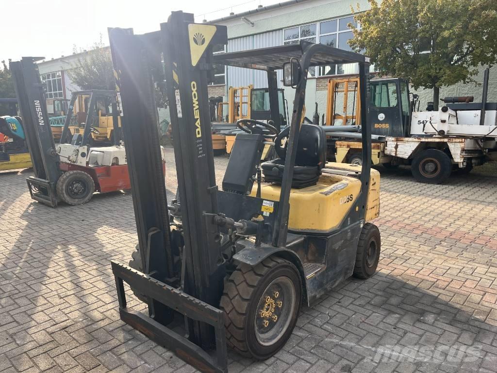 Daewoo D25S3 V-2311 Dieselové vozíky