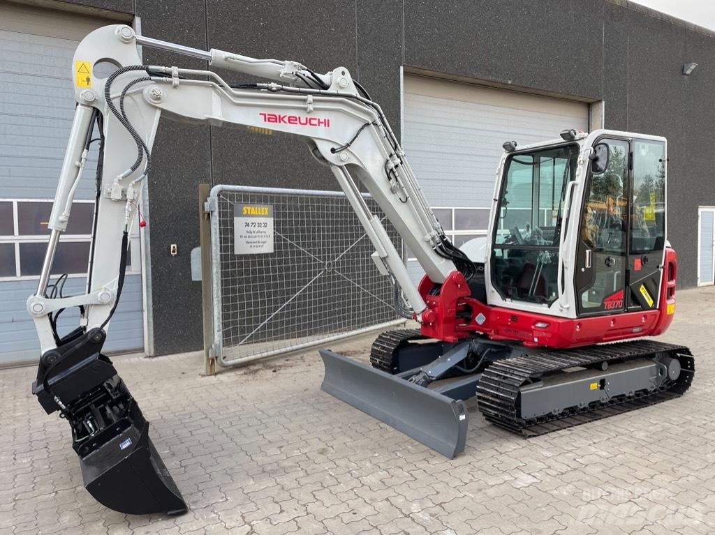 Takeuchi TB370 Mini rýpadla < 7t