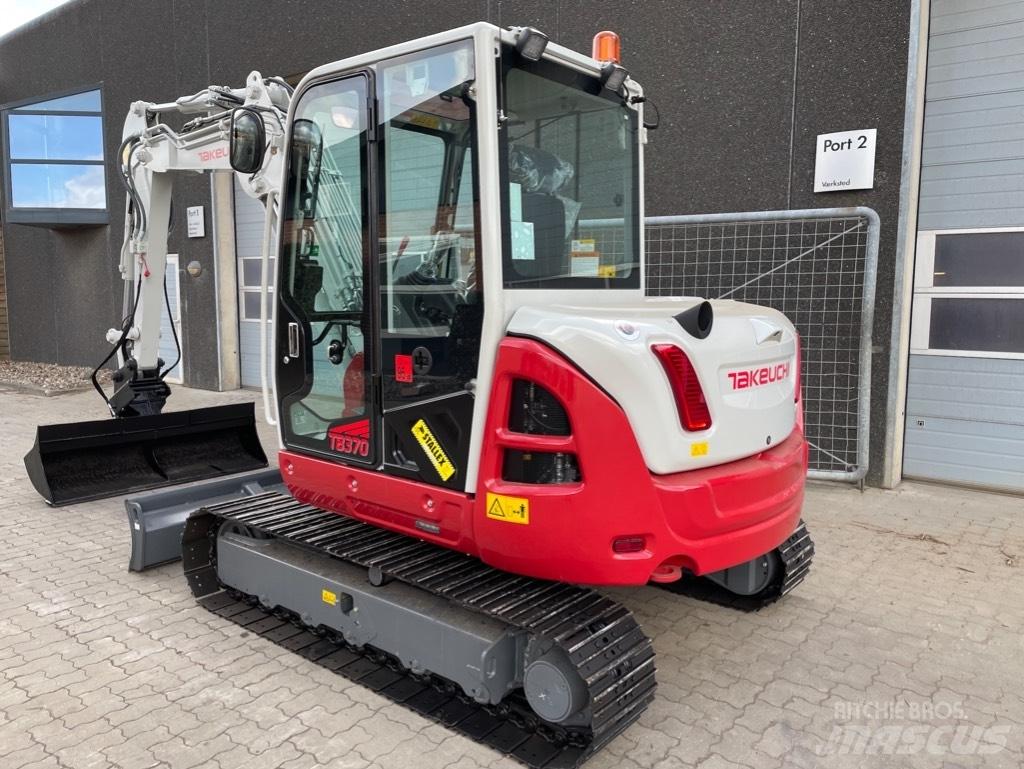 Takeuchi TB370 Mini rýpadla < 7t