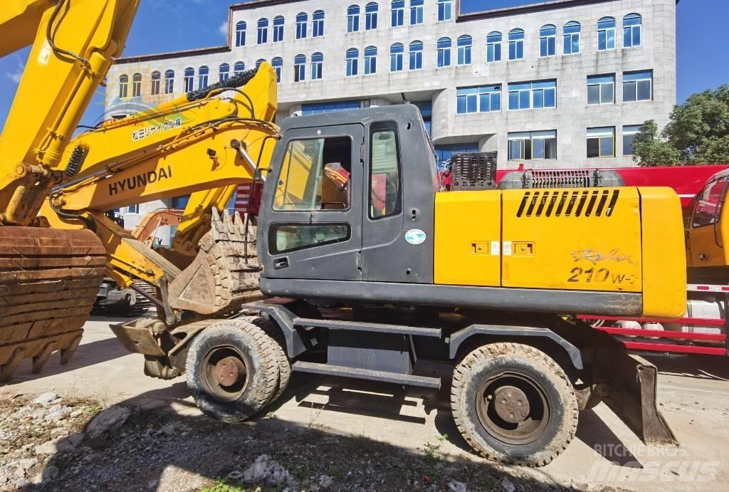 Hyundai R210W-7 Kolová rýpadla