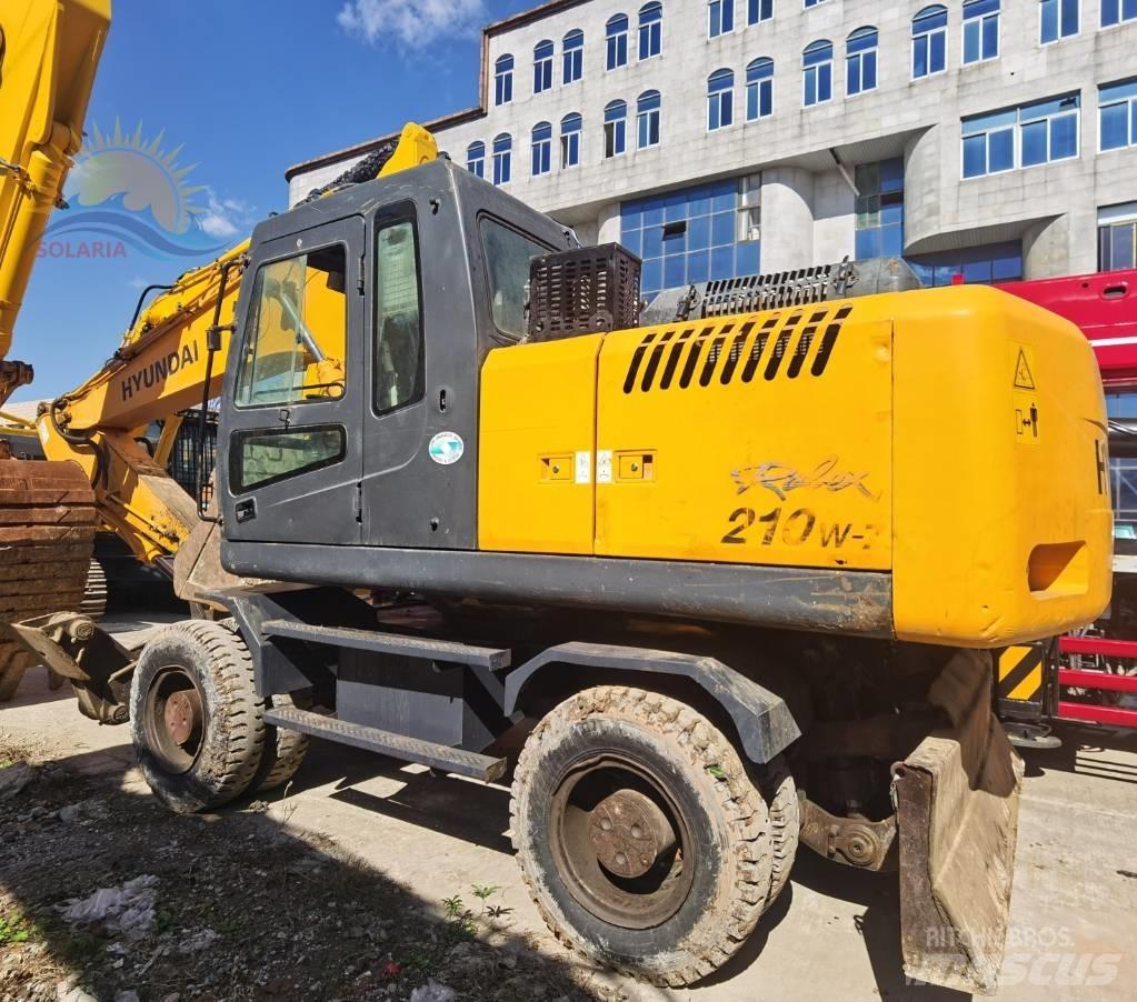 Hyundai R210W-7 Kolová rýpadla