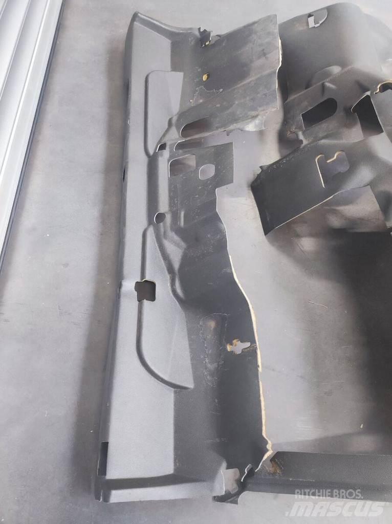 Renault Floor Mat Kabiny a interiér