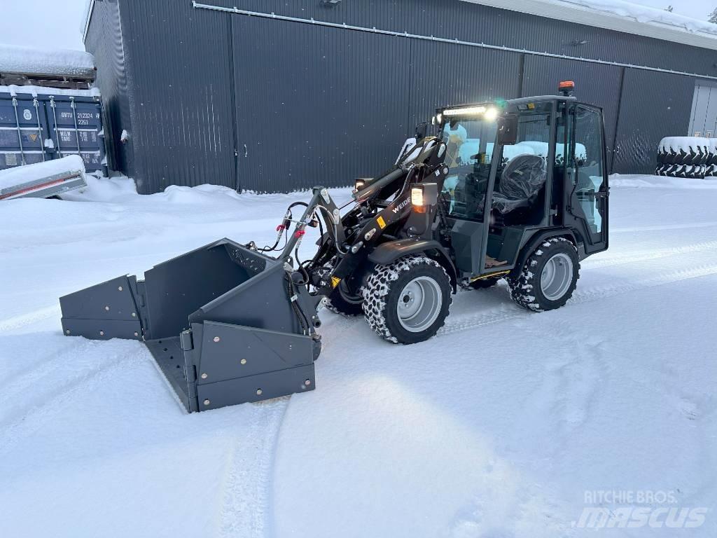 Weidemann 1260LP Kompaktní traktory