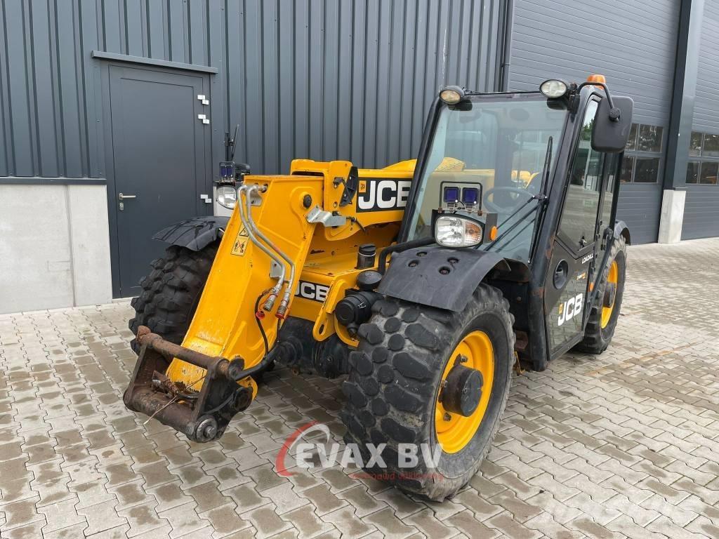 JCB 527-58 AgriPlus Teleskopické nakladače pro zemědělství