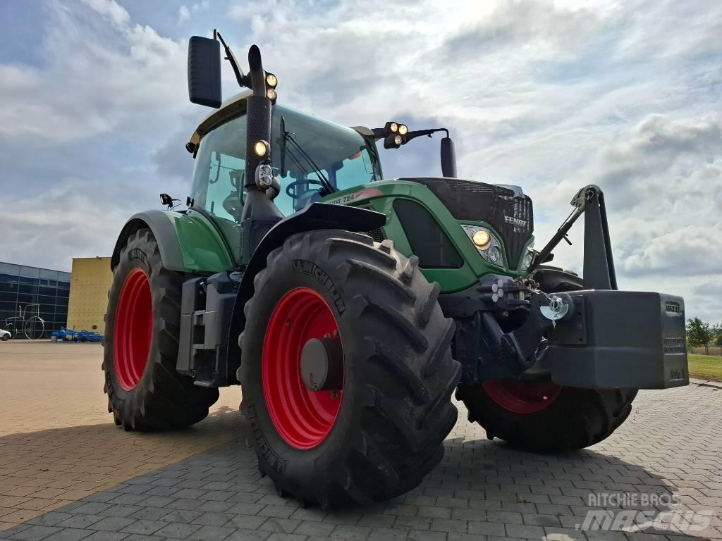 Fendt 724 Profi Traktory