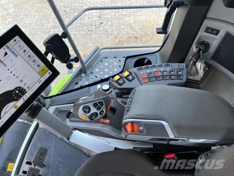 CLAAS LEXION 5300 Sklízecí mlátičky