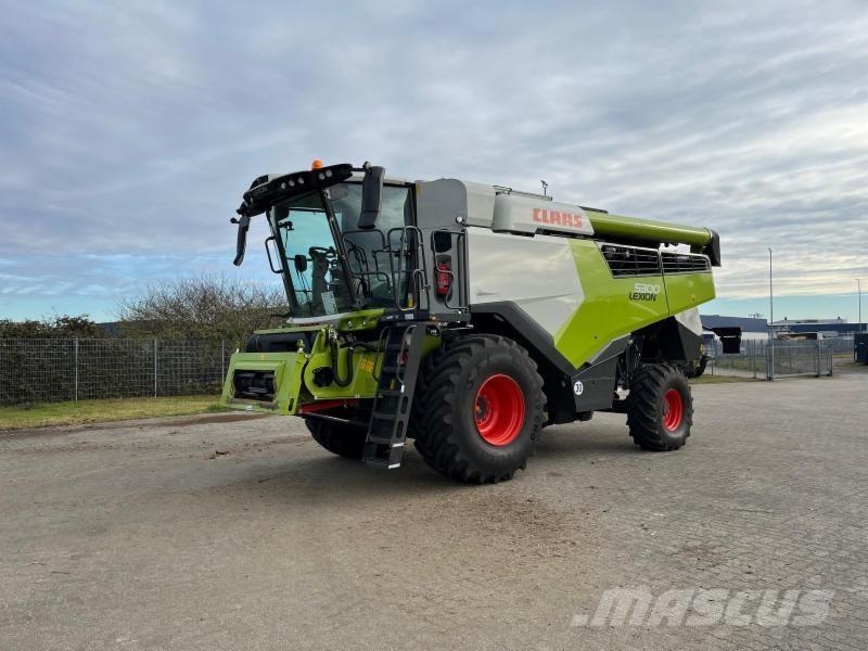 CLAAS LEXION 5300 Sklízecí mlátičky