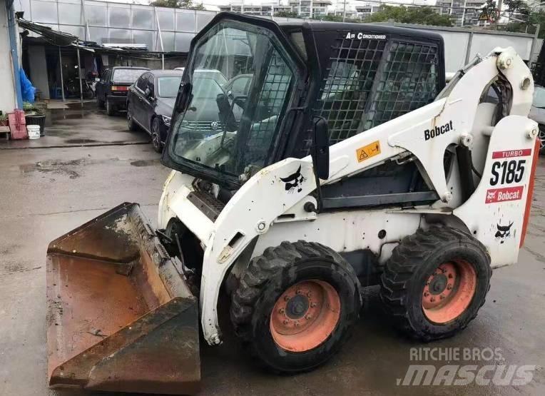 Bobcat S185 Smykem řízené nakladače