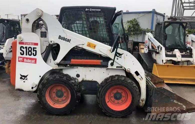 Bobcat S185 Smykem řízené nakladače
