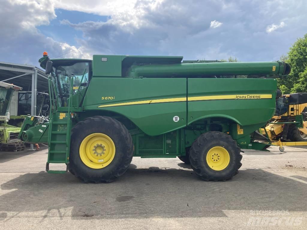 John Deere S 670 i Sklízecí mlátičky
