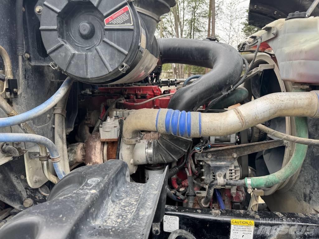 Mack GU433 Sklápěče