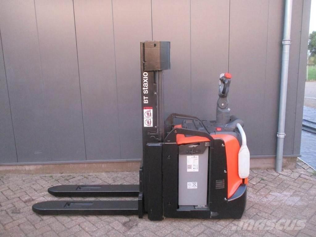 Toyota SPE200D Nízkozdvižný vozík s plošinou