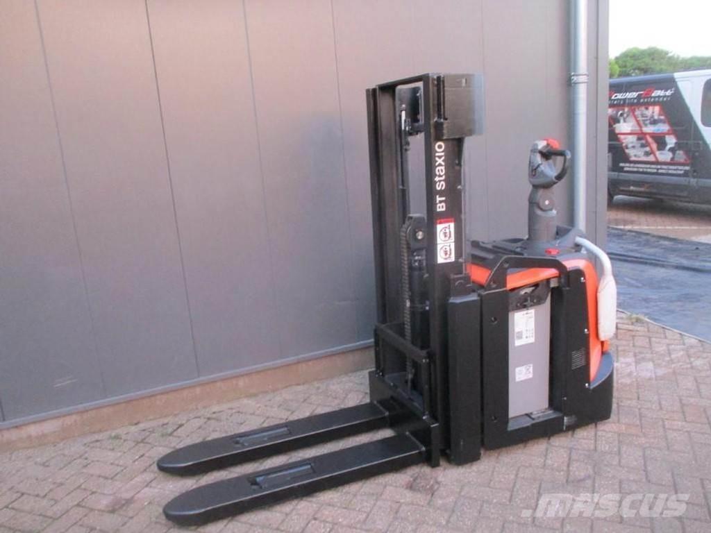 Toyota SPE200D Nízkozdvižný vozík s plošinou