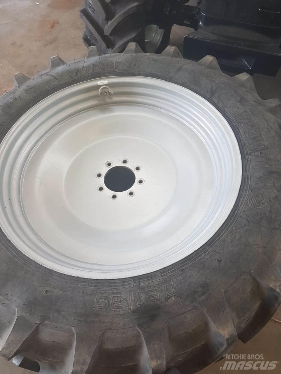 Petlas 380/85R38 Pneumatiky, kola a ráfky
