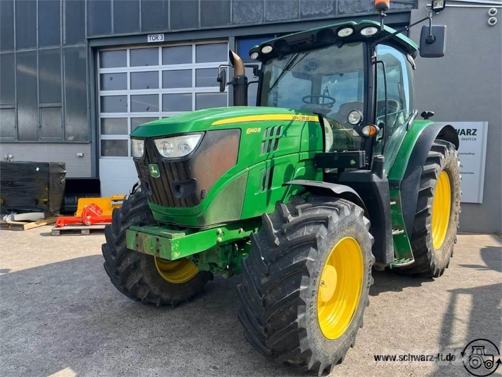 John Deere 6140R Traktory