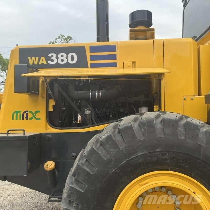 Komatsu WA 380 Kolové nakladače