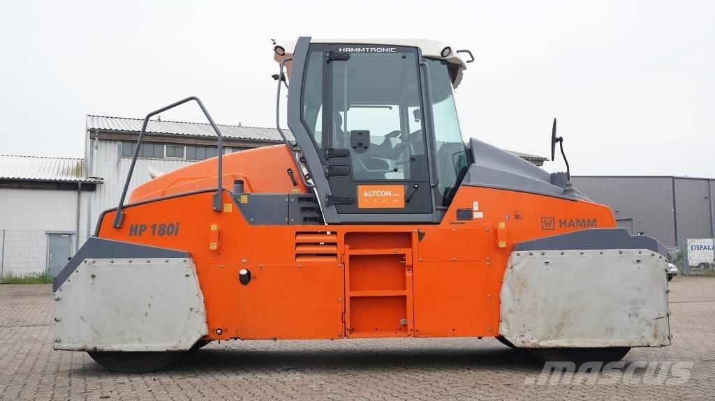 Hamm HP 180 i Pneumatikové válce