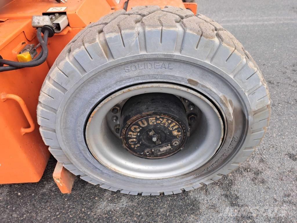 JLG E 300 AJP Kloubové plošiny