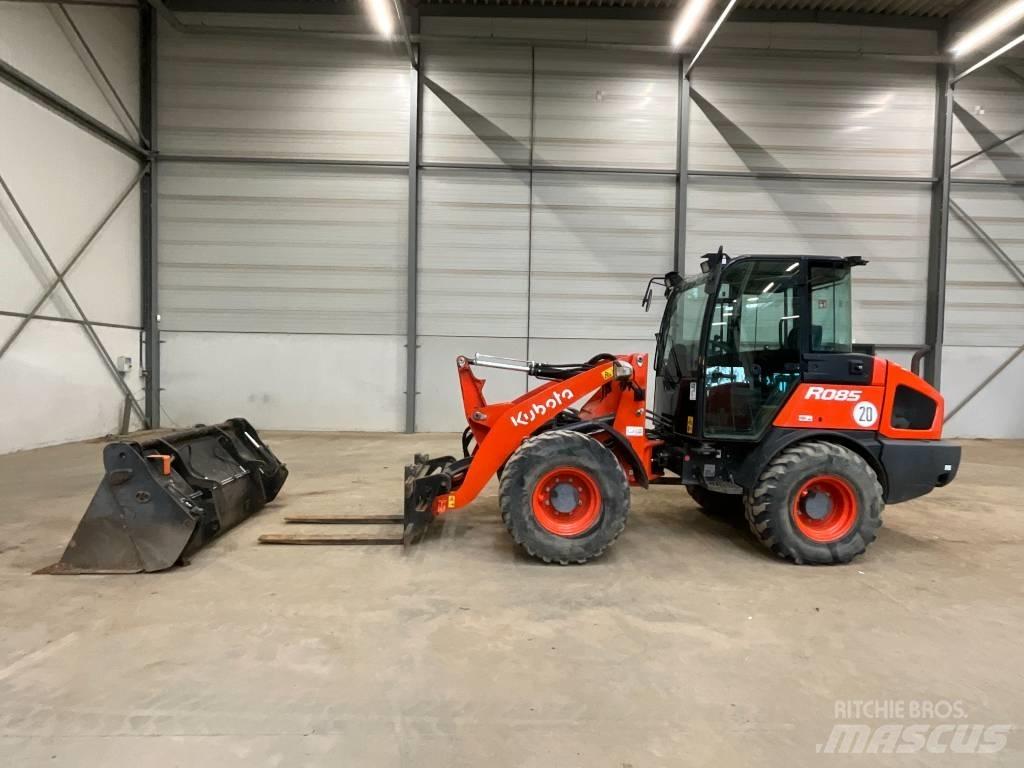 Kubota R 085 Kolové nakladače