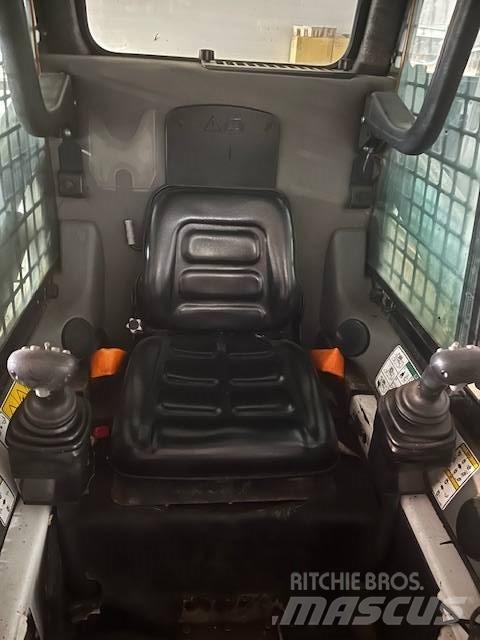Bobcat S 100 Smykem řízené nakladače