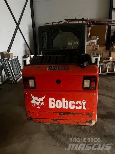 Bobcat S 100 Smykem řízené nakladače