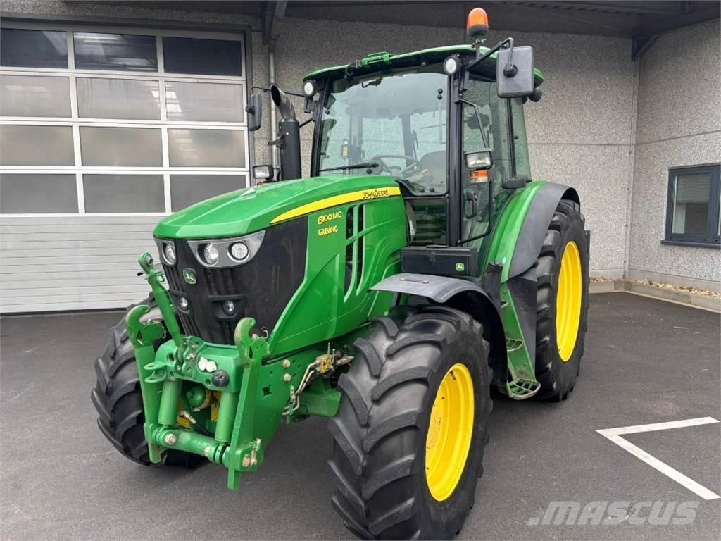 John Deere 6100MC Traktory