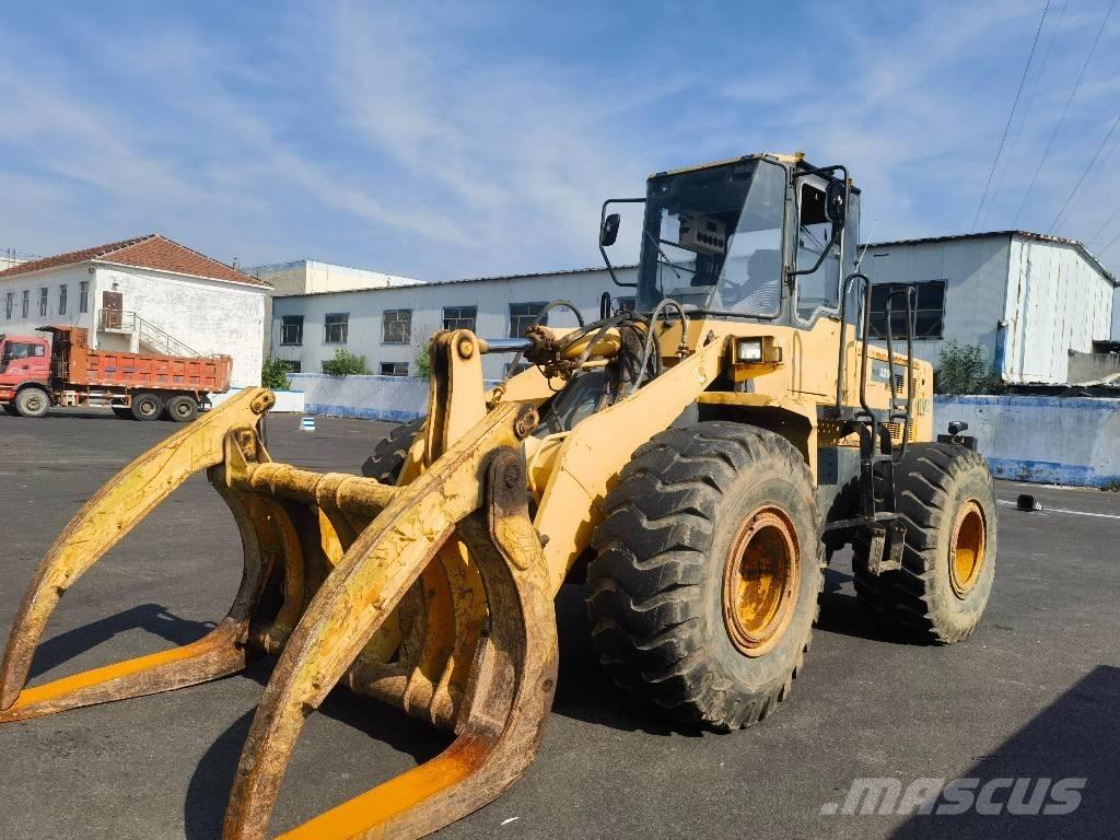 Komatsu WA 320-3 Kolové nakladače