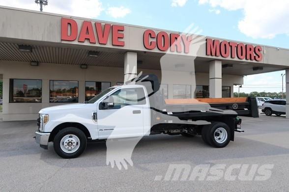 Ford F350 SD Sklápěče