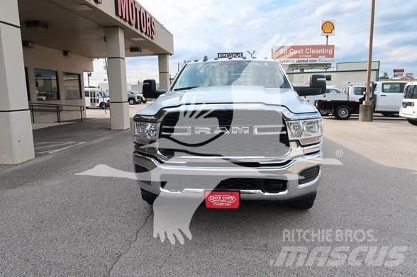 RAM 3500 HD Valníky/Sklápěcí bočnice
