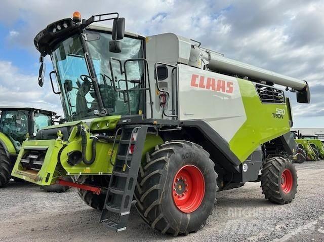 CLAAS TRION 520 Sklízecí mlátičky