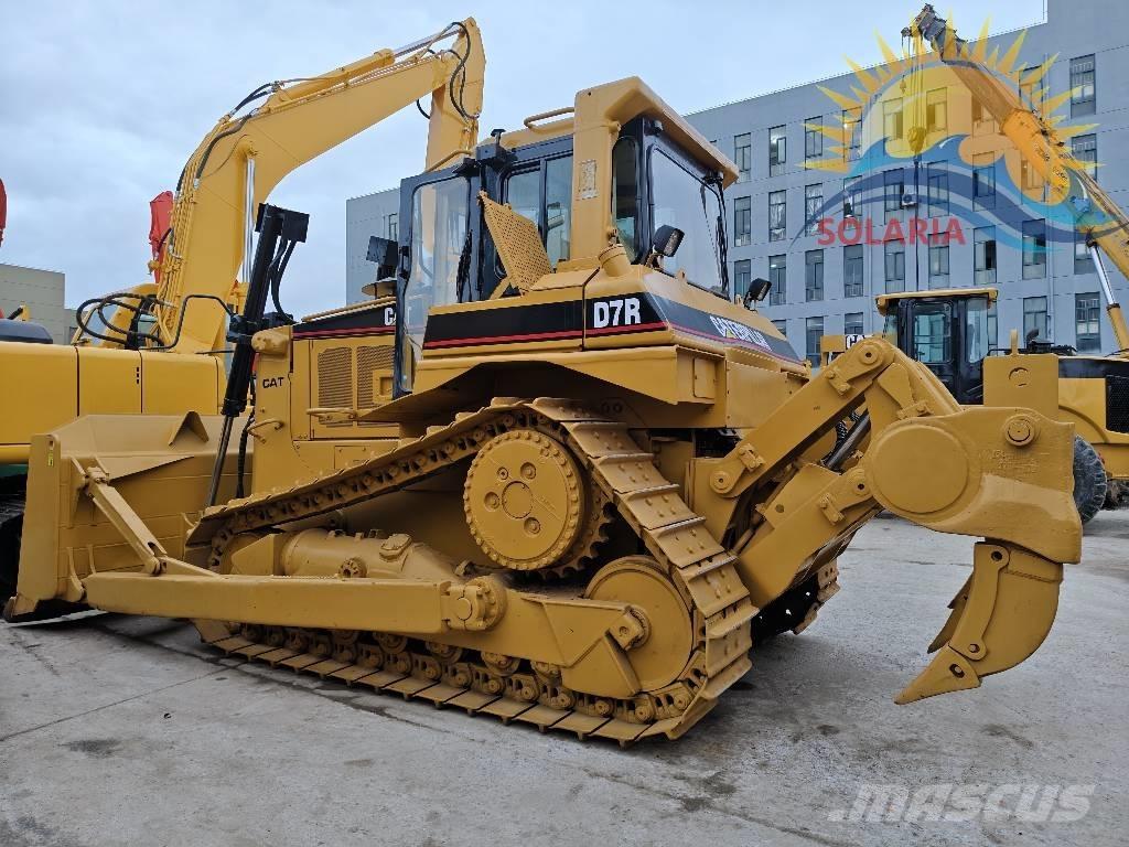CAT D 7 R Pásové dozery