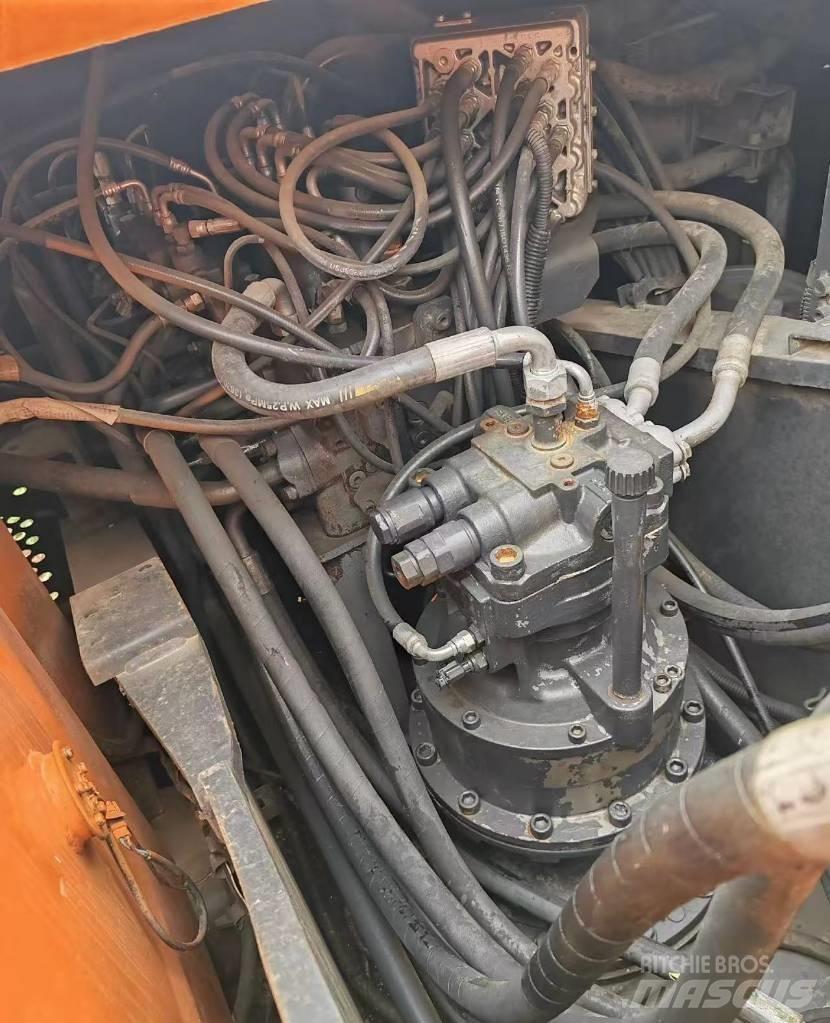 Hitachi Zaxis 200 LC Midi rýpadla 7t - 12t