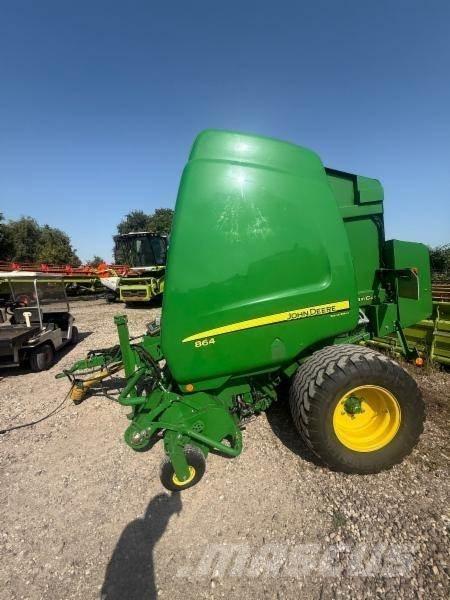 John Deere 864 Lis na válcové balíky