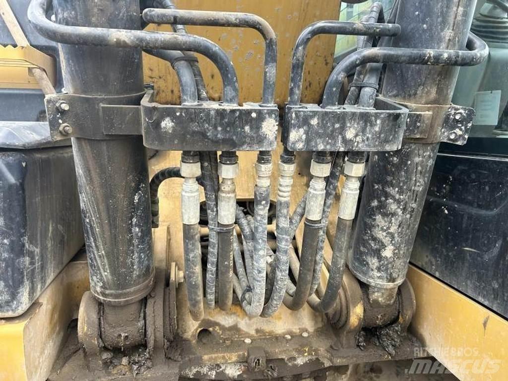 CAT 320EL Speciální bagry
