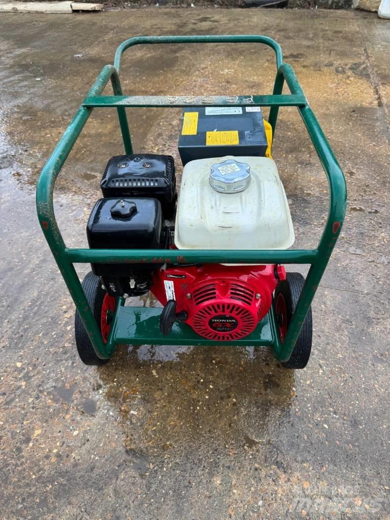 Harrington 3.8KVA Benzínové generátory