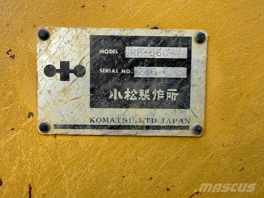Komatsu D 65 PX-12 Pásové dozery