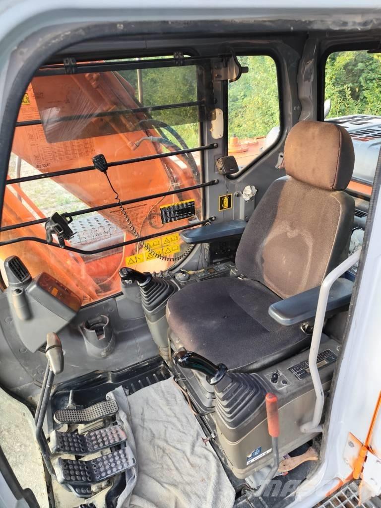 Hitachi ZX 180 LC Pásová rýpadla