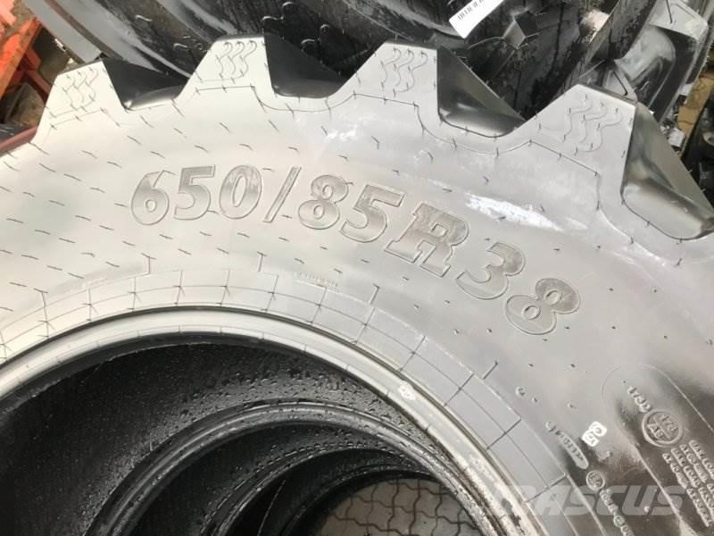 BKT 650/85R38 Pneumatiky, kola a ráfky