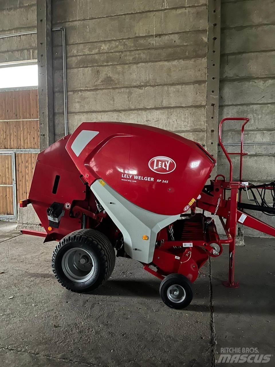 Lely Welger RP 245 Lis na válcové balíky
